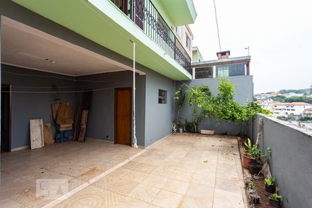 Casa à venda com 310m², 3 quartos e 4 vagas Casa à venda com 310m², 3 quartos e 4 vagasQuintal