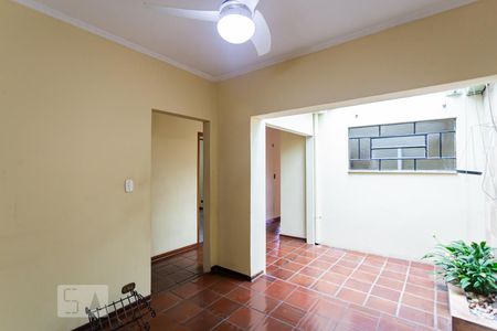 Casa à venda com 310m², 3 quartos e 4 vagas Casa à venda com 310m², 3 quartos e 4 vagasSala 2