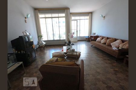 Sala de casa à venda com 3 quartos, 320m² em Cambuci, São Paulo