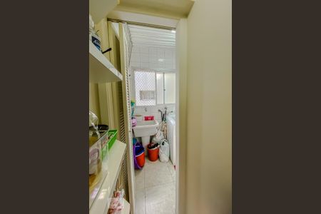 Apartamento à venda com 136m², 3 quartos e 5 vagasDispensa