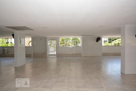 Apartamento para alugar com 50m², 2 quartos e 1 vagaÁrea comum - Salão de festas