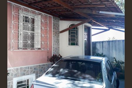 Casa à venda com 175m², 3 quartos e 3 vagasGaragem