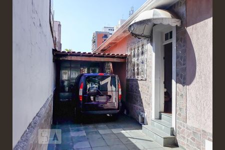 Casa à venda com 175m², 3 quartos e 3 vagasGaragem