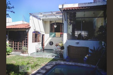 Casa à venda com 175m², 3 quartos e 3 vagasÁrea Externa