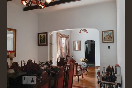 Casa à venda com 175m², 3 quartos e 3 vagasSala