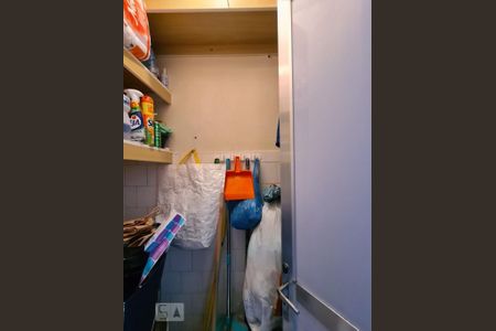 Apartamento à venda com 70m², 2 quartos e 1 vagaBanheiro de Serviço