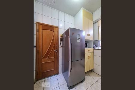 Apartamento à venda com 70m², 2 quartos e 1 vagaÁrea de Serviço