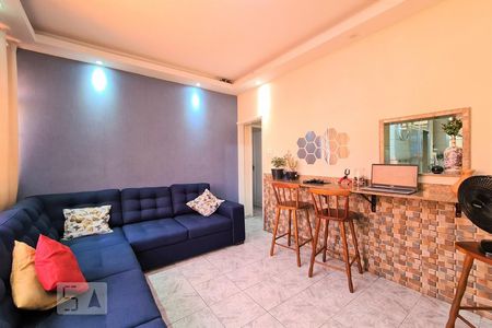 Apartamento à venda com 70m², 2 quartos e 1 vagaSala