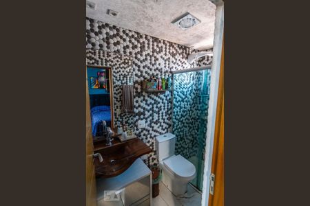 Apartamento à venda com 144m², 3 quartos e 2 vagas Apartamento à venda com 144m², 3 quartos e 2 vagasBanheiro da Suíte 2