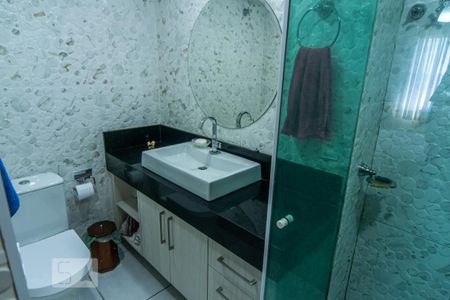 Apartamento à venda com 144m², 3 quartos e 2 vagas Apartamento à venda com 144m², 3 quartos e 2 vagasBanheiro da Suíte 1