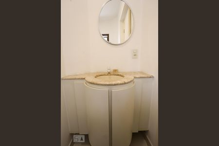 Lavabo de apartamento para alugar com 3 quartos, 230m² em Vila Andrade, São Paulo