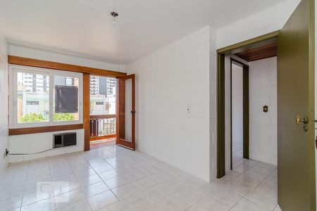 Quarto 1 de apartamento à venda com 2 quartos, 61m² em Praia de Belas, Porto Alegre
