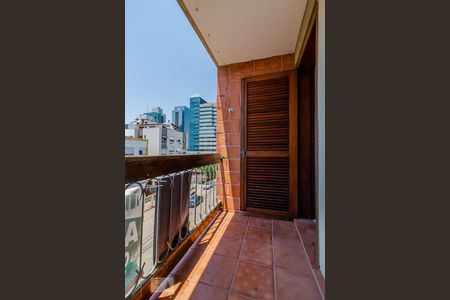 Apartamento à venda com 61m², 2 quartos e 1 vagaVaranda