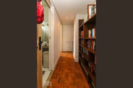 Apartamento para alugar com 75m², 2 quartos e sem vaga Apartamento para alugar com 75m², 2 quartos e sem vagaCorredor