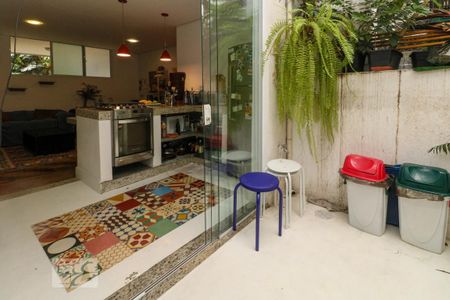 Apartamento para alugar com 75m², 2 quartos e sem vaga Apartamento para alugar com 75m², 2 quartos e sem vagaÁrea de serviço