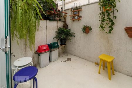 Apartamento para alugar com 75m², 2 quartos e sem vaga Apartamento para alugar com 75m², 2 quartos e sem vagaÁrea de serviço