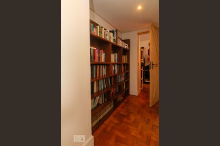 Apartamento para alugar com 75m², 2 quartos e sem vaga Apartamento para alugar com 75m², 2 quartos e sem vagaCorredor