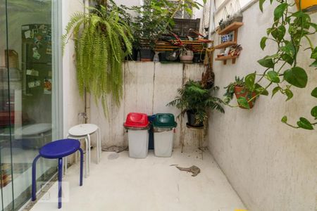 Apartamento para alugar com 75m², 2 quartos e sem vaga Apartamento para alugar com 75m², 2 quartos e sem vagaÁrea de serviço