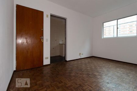 Sala de apartamento para alugar com 1 quarto, 34m² em Rebouças, Curitiba