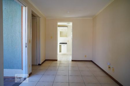 Sala de casa de condomínio à venda com 2 quartos, 86m² em Jardim Itu Sabará, Porto Alegre