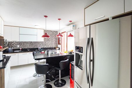 Casa à venda com 150m², 3 quartos e sem vaga Casa à venda com 150m², 3 quartos e sem vagaCozinha