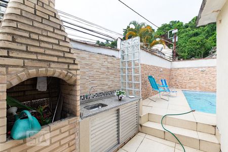 Casa à venda com 150m², 3 quartos e sem vaga Casa à venda com 150m², 3 quartos e sem vagaChurrasqueira