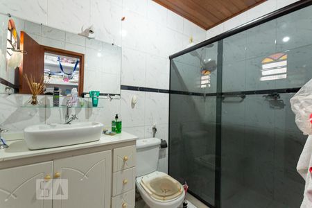 Casa à venda com 150m², 3 quartos e sem vaga Casa à venda com 150m², 3 quartos e sem vagaBanheiro da Suite