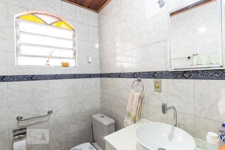 Casa à venda com 150m², 3 quartos e sem vaga Casa à venda com 150m², 3 quartos e sem vagaBanheiro Social