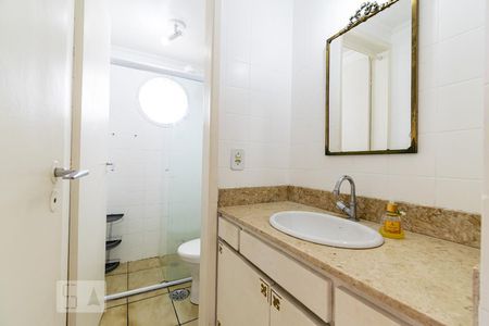 Banheiro de apartamento à venda com 1 quarto, 40m² em Mirandópolis, São Paulo