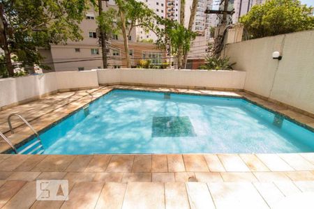 Apartamento à venda com 373m², 4 quartos e 4 vagasPiscina