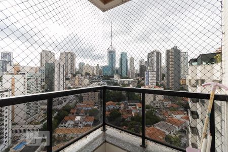Apartamento à venda com 373m², 4 quartos e 4 vagasVaranda da Suíte 2