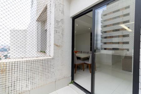 Apartamento à venda com 373m², 4 quartos e 4 vagasVaranda da Copa