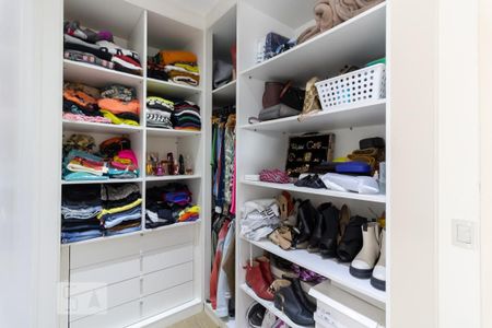 Apartamento à venda com 373m², 4 quartos e 4 vagasCloset 