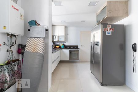 Apartamento à venda com 373m², 4 quartos e 4 vagasCozinha 1