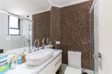 Apartamento à venda com 373m², 4 quartos e 4 vagasBanheiro da Suíte