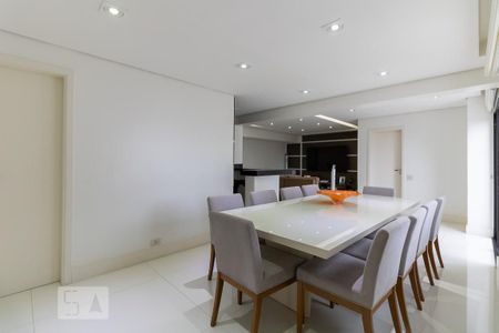 Apartamento à venda com 373m², 4 quartos e 4 vagasCopa