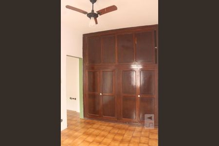 Apartamento para alugar com 38m², 1 quarto e 1 vagaQuarto - Armários
