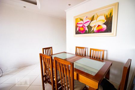 Apartamento à venda com 66m², 3 quartos e 2 vagas Apartamento à venda com 66m², 3 quartos e 2 vagasSala