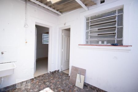 Casa para alugar com 100m², 2 quartos e sem vagaQuintal e Área de Serviço