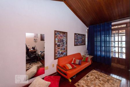 Casa à venda com 525m², 4 quartos e 8 vagas Casa à venda com 525m², 4 quartos e 8 vagasQuarto 2