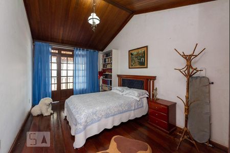 Casa à venda com 525m², 4 quartos e 8 vagas Casa à venda com 525m², 4 quartos e 8 vagasQuarto 3