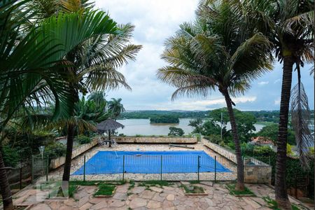 Casa à venda com 525m², 4 quartos e 8 vagas Casa à venda com 525m², 4 quartos e 8 vagasVista da Varanda