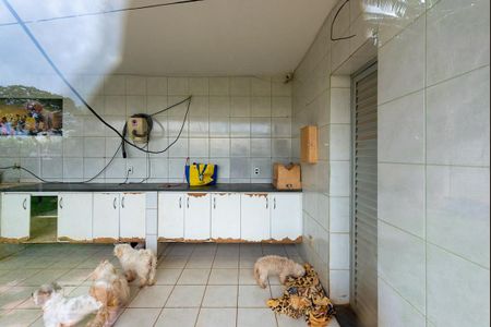 Casa à venda com 525m², 4 quartos e 8 vagas Casa à venda com 525m², 4 quartos e 8 vagasÁrea de Serviço