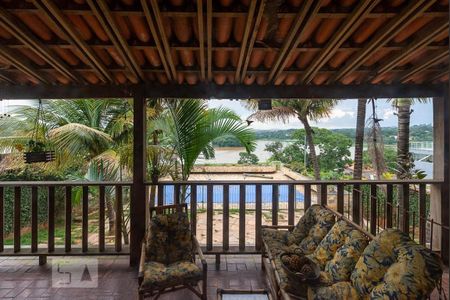 Casa à venda com 525m², 4 quartos e 8 vagas Casa à venda com 525m², 4 quartos e 8 vagasVaranda e Vista do Quarto 1