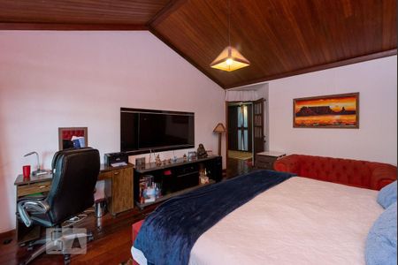 Casa à venda com 525m², 4 quartos e 8 vagas Casa à venda com 525m², 4 quartos e 8 vagasSuíte