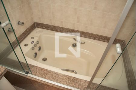 Apartamento para alugar com 130m², 3 quartos e 3 vagasBanheiro da Suíte