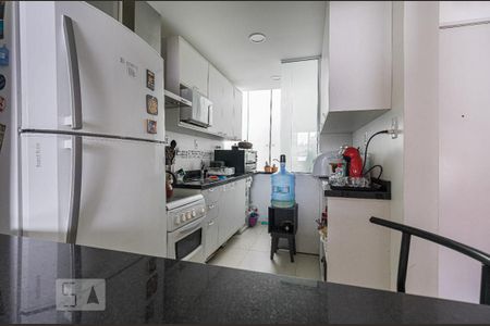 Apartamento à venda com 50m², 2 quartos e 1 vagaCozinha e Área de Serviço