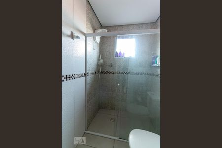 Casa à venda com 290m², 3 quartos e 2 vagasBanheiro