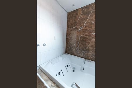 Casa à venda com 290m², 3 quartos e 2 vagasBanheiro da Suíte