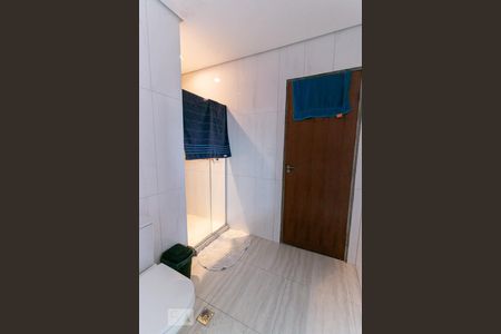 Casa à venda com 290m², 3 quartos e 2 vagasBanheiro da Suíte